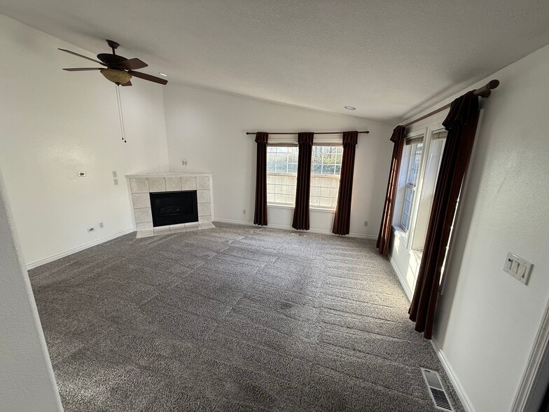 Building Photo - 13001 NE 89th St