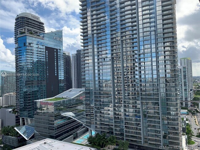 Building Photo - 500 Brickell Ave