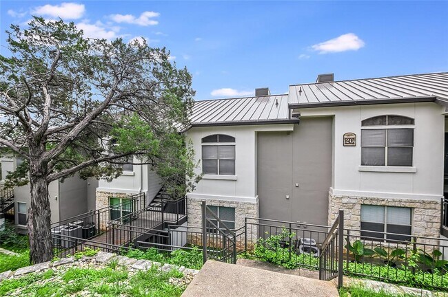 Building Photo - 6000-20 Shepherd Mountain Cove
