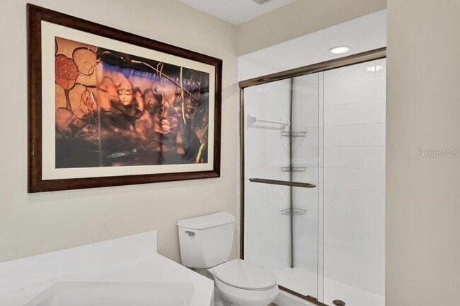 Building Photo - 862 Hudson Ave