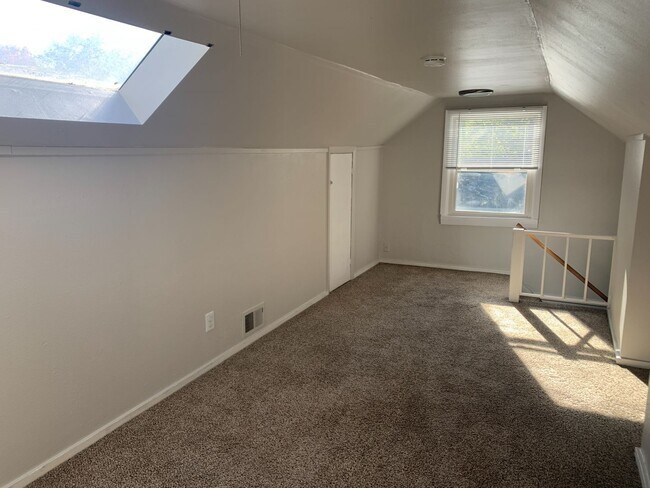 Building Photo - Dorway Place