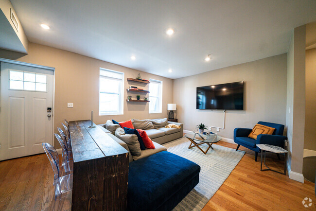 Building Photo - 23 Linwood St