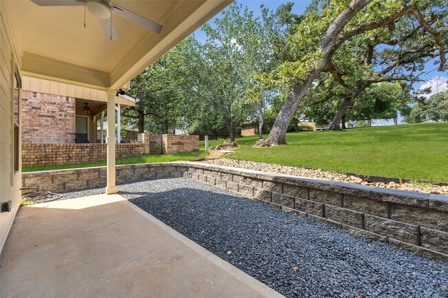 Building Photo - 10 Snead Ln