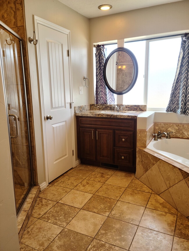 Building Photo - 11526 Equestrian Dr