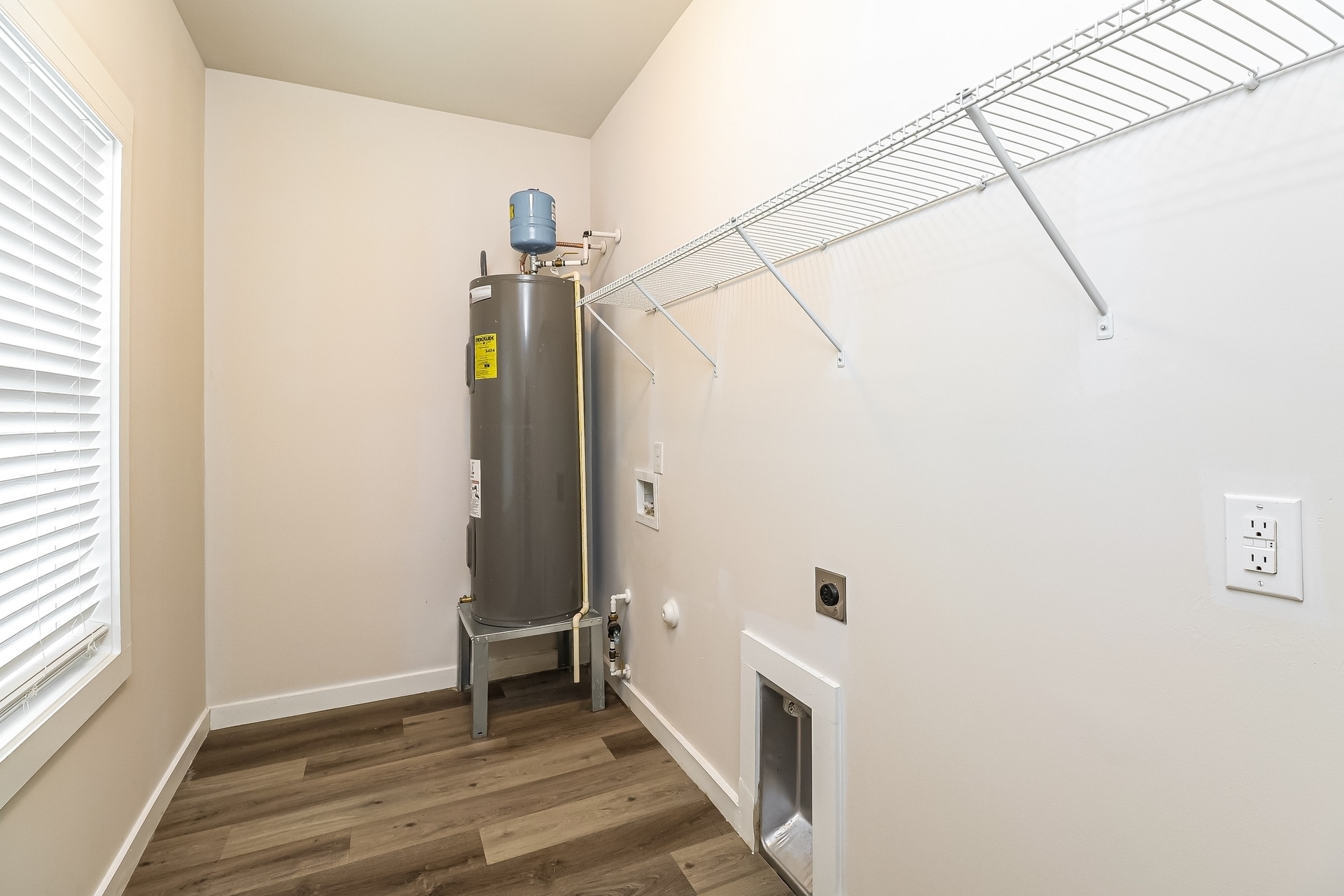 Building Photo - 5511 Laborde Ave