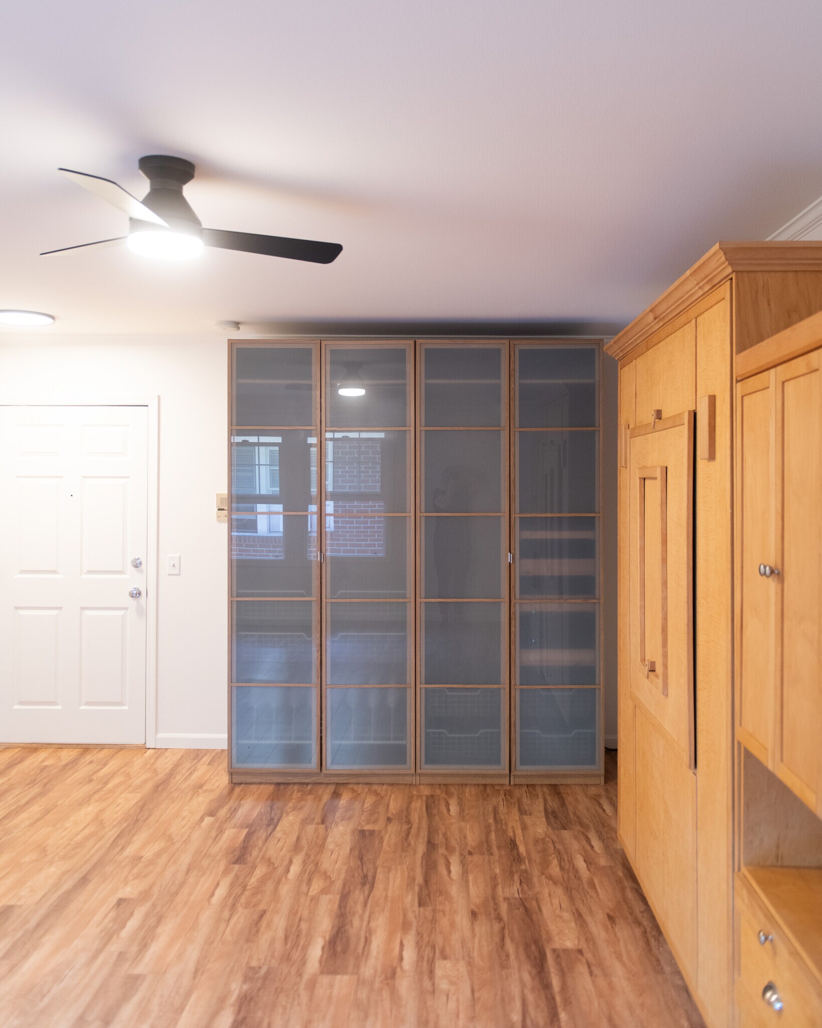Storage cabinet - 701 NE 28th Ave