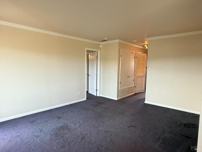 Building Photo - 310 Spyglass Pkwy