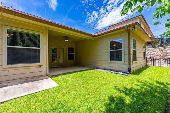 Building Photo - 1305 Delsie Dr