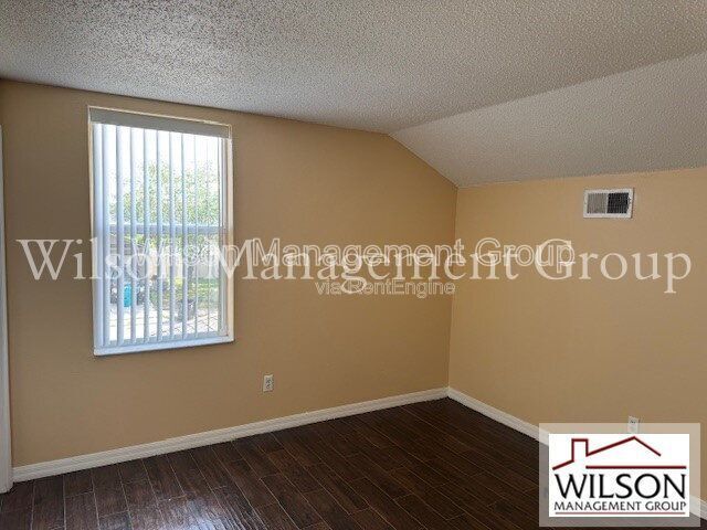 Building Photo - 5083 Luna Negra Dr