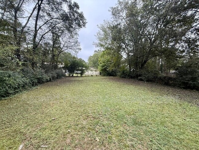 Building Photo - 5514 Rosemont Dr