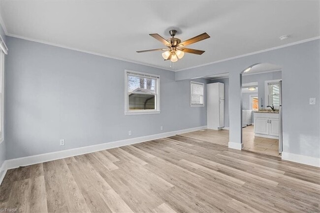 Building Photo - 1101 Hickory Ave