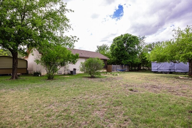 Building Photo - 659 Town Creek Rd
