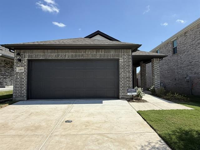 Primary Photo - 109 Greenbriar Dr