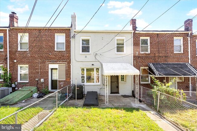 Building Photo - 116 Allendale St