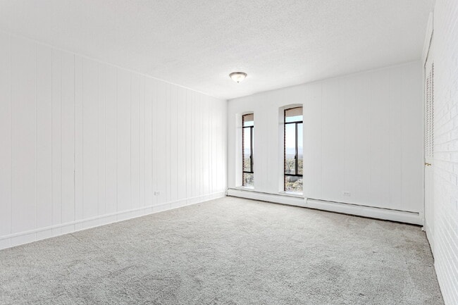 Building Photo - 3131 E Alameda Ave