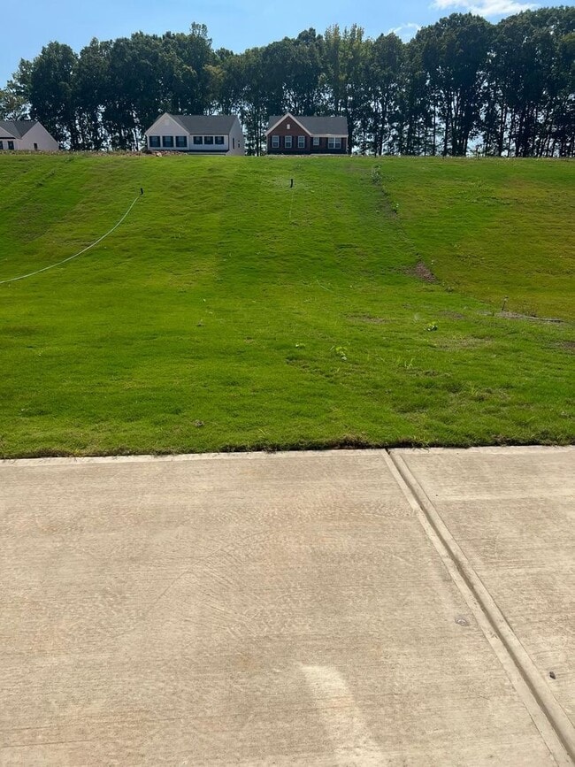 Building Photo - Elegant Home located in Union County with 5BR/4BA