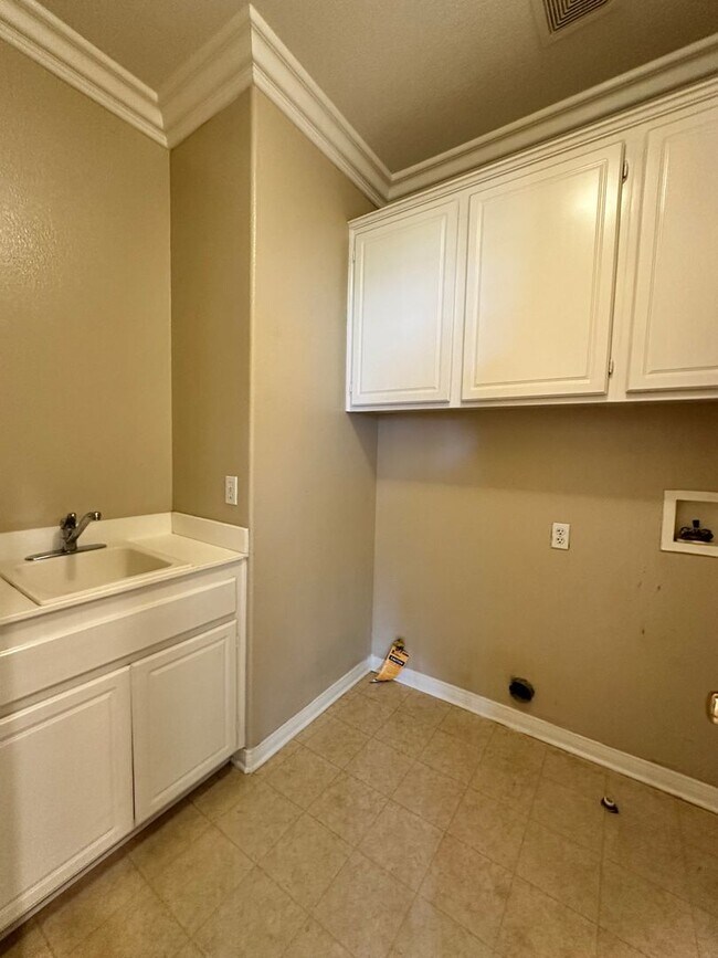 Building Photo - 16791 Wanderly Ln