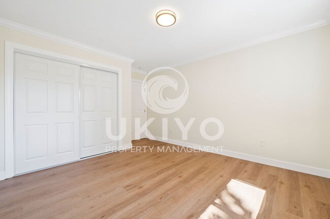Building Photo - 3007 Nicol Ave