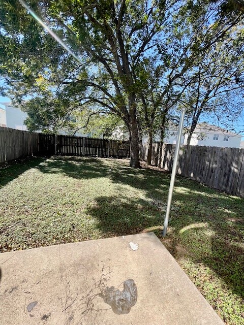 Building Photo - 2525 S 3rd St