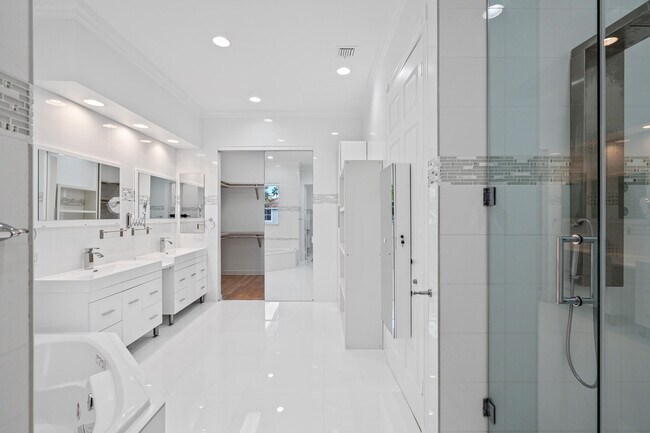 Building Photo - 1468 Mariner Way