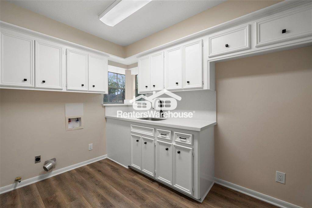 Building Photo - 16627 Aldenham Pl