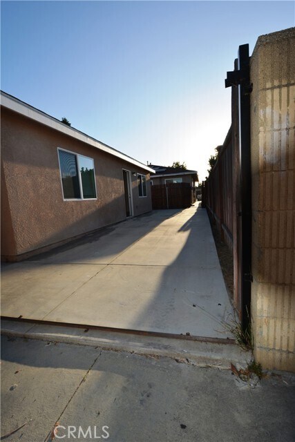 Building Photo - 18328 Devlin Ave