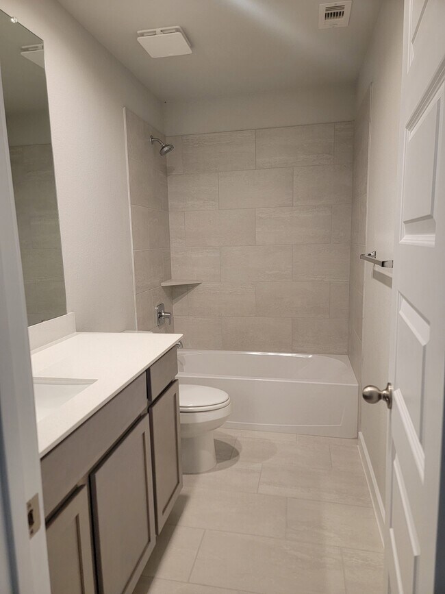 Building Photo - 3130 Boulder Rdg Dr