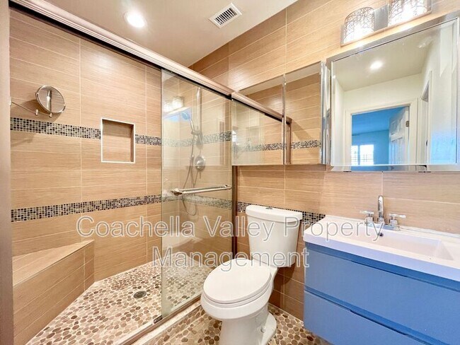 Building Photo - 37548 Bankside Dr