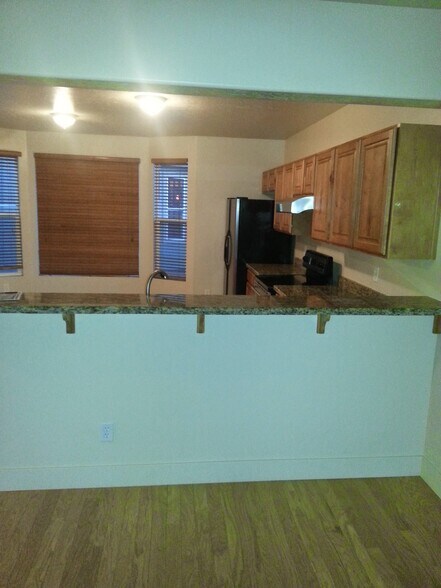 Building Photo - 3712 Markinch Way