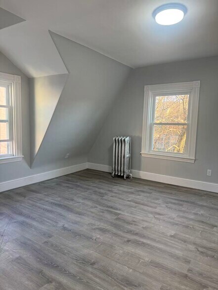 Building Photo - 43 Bradley St