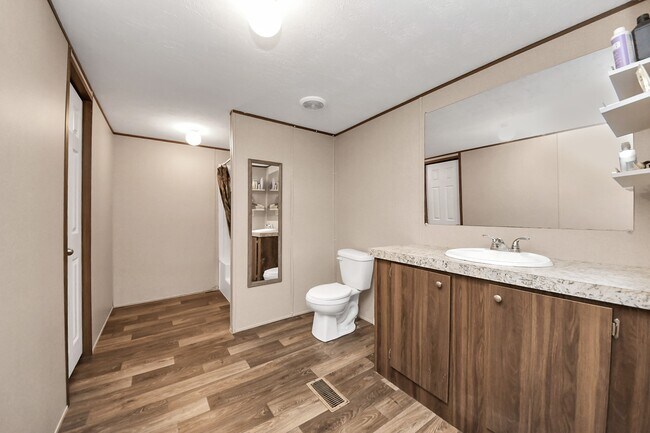 Building Photo - 1416 Rd 5601