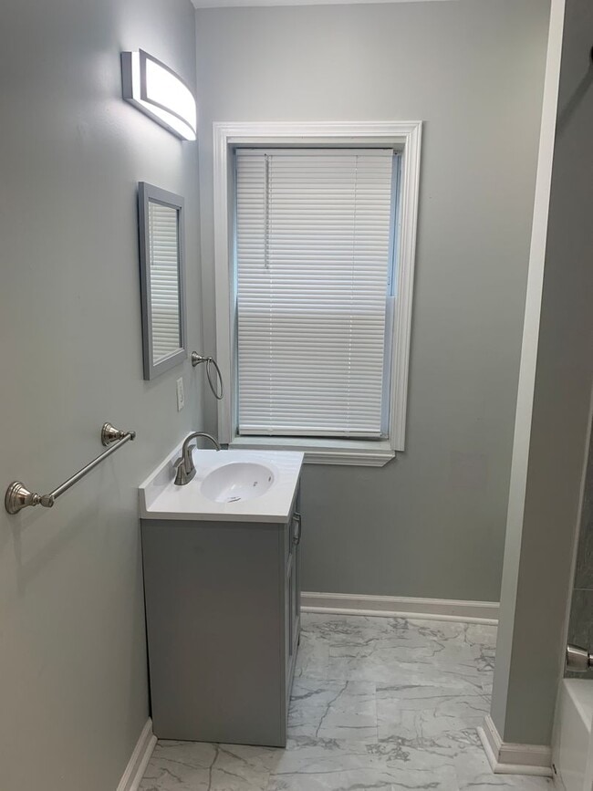 Building Photo - Future Rental! 3 Bed/2 Bath, Fenced Yard, Storage-York City SD