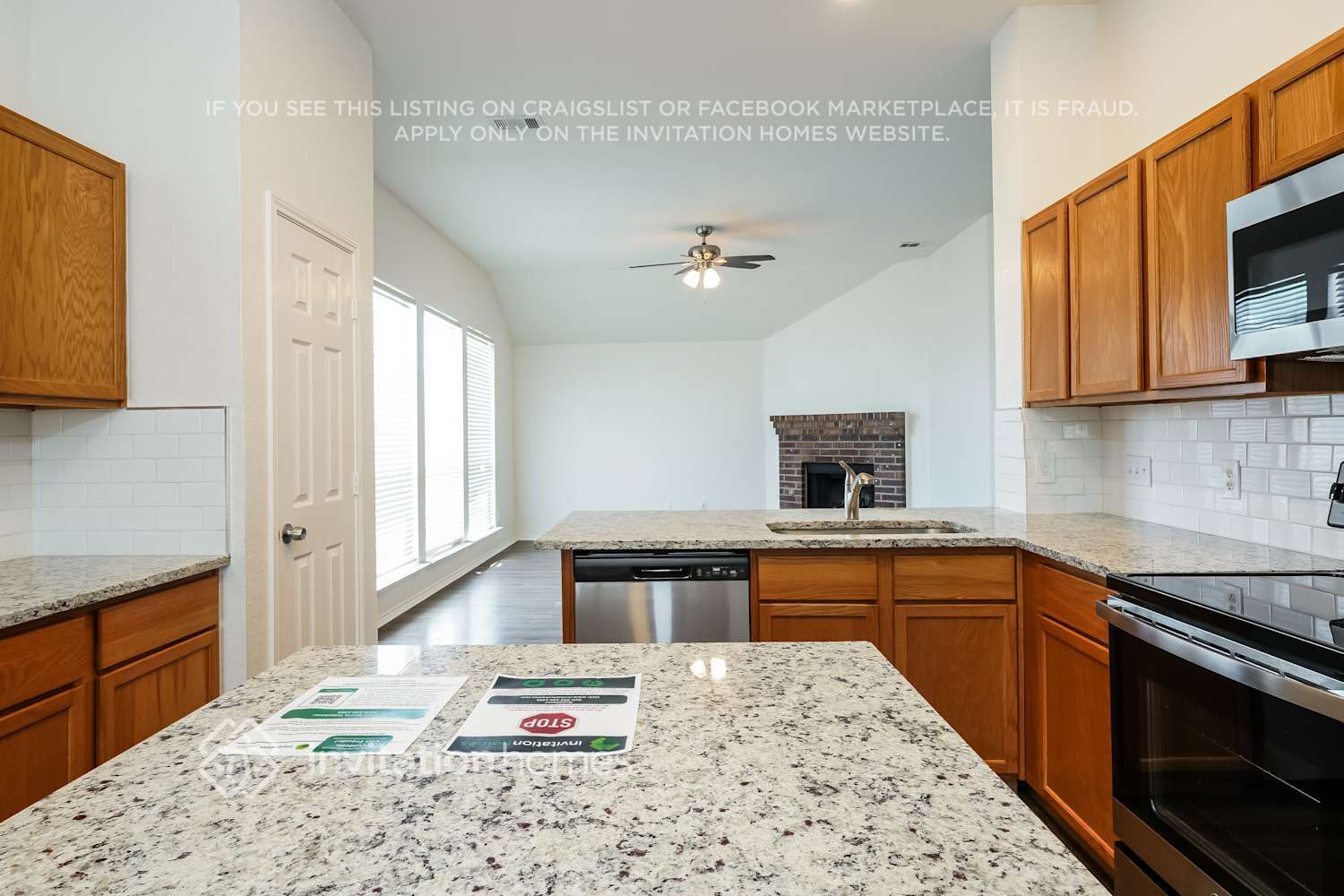 Building Photo - 1434 Vanderbilt Ln