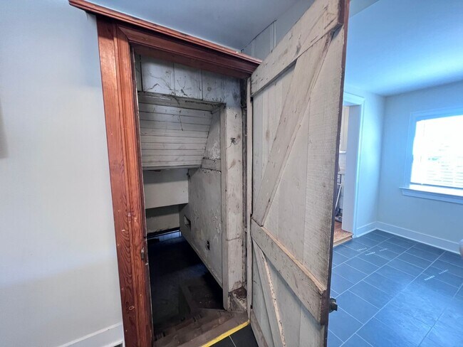 Building Photo - Fully Updated Home in San Leandro Available for Rent!!