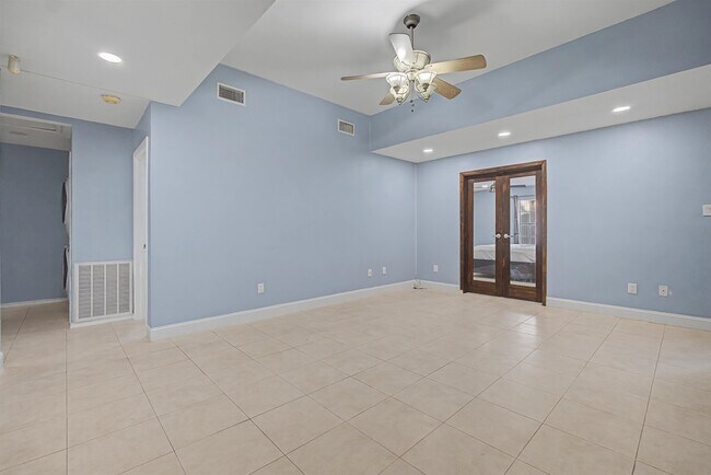 Building Photo - 10307 Dancer Dr