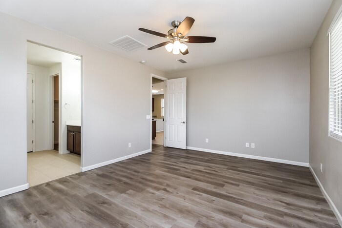 Building Photo - 4404 W Federal Way