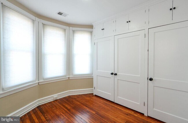 Building Photo - 2625 S Carlisle St