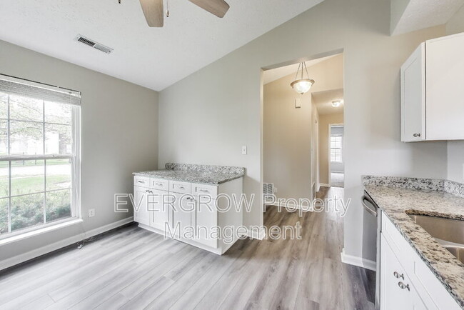 Building Photo - 8033 Painted Pony Dr