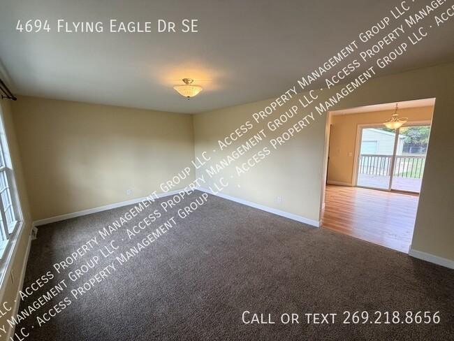 Building Photo - 4694 Flying Eagle Dr SE