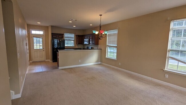 Building Photo - 827 Terrell Dr