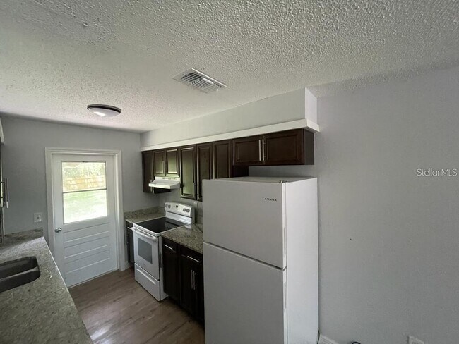 Building Photo - 10464 US-441