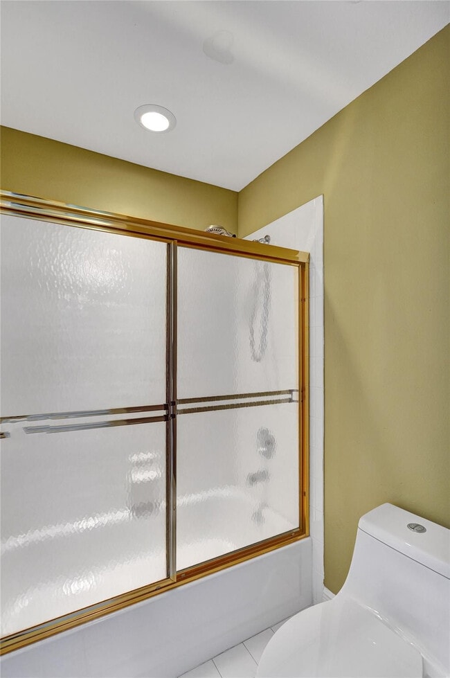 Building Photo - 10902 Tamoron Ln