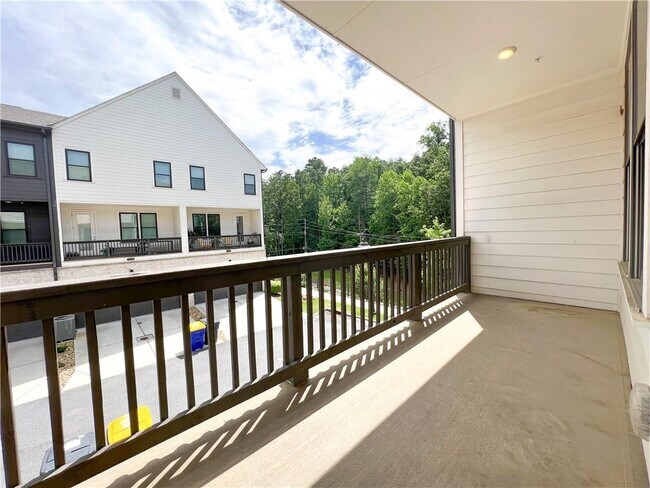 Building Photo - 6605 Beacon Dr
