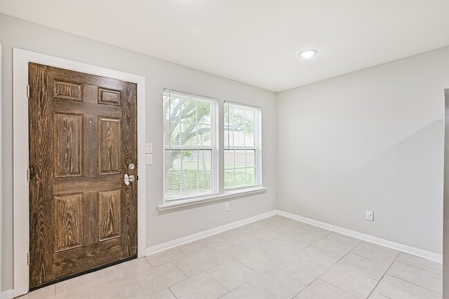 Building Photo - 10633 Flaxman St