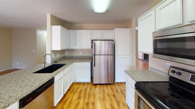 Building Photo - Tigard, Morning Hill - Summer Lake Neighborhood, Pet Friendly