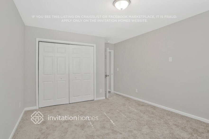 Building Photo - 3049 Larkspur Cir SW