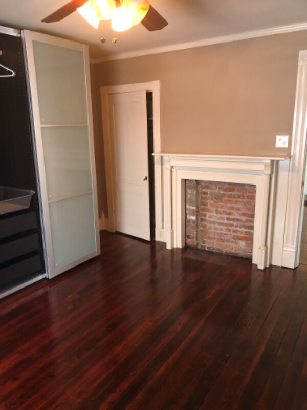 Building Photo - 553 Lilly Ave
