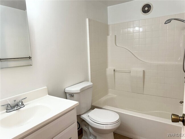 Building Photo - 7916 Center St