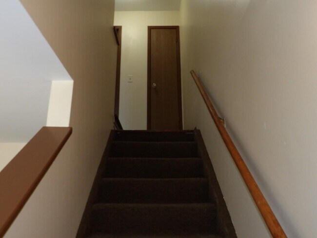 Building Photo - 3450 Macklen Rd