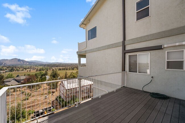 Building Photo - Charming 2 Bedroom ADU with Stunning Smith...